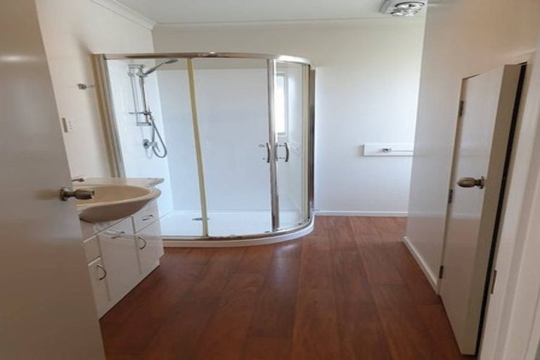 Photo of property in 76 Upper Harbour Drive, Greenhithe, Auckland, 0632