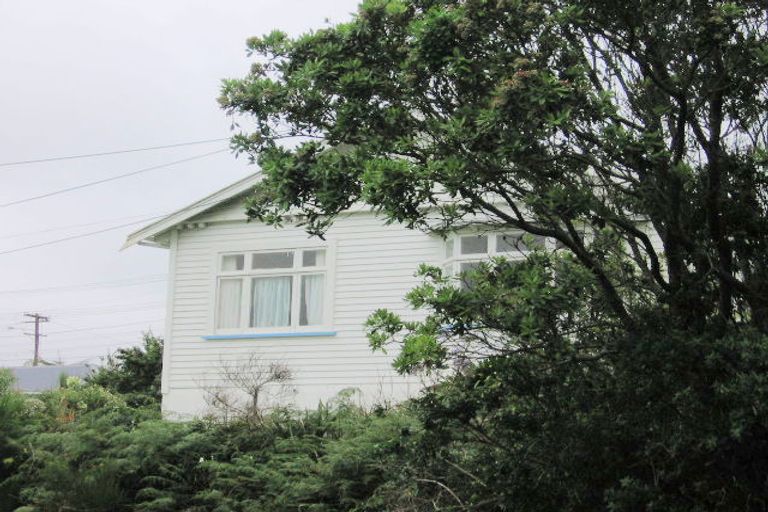 Photo of property in 42 Fortunatus Street, Brooklyn, Wellington, 6021