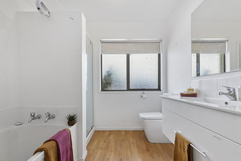 Photo of property in 17a Lisa Crescent, Mangakakahi, Rotorua, 3015