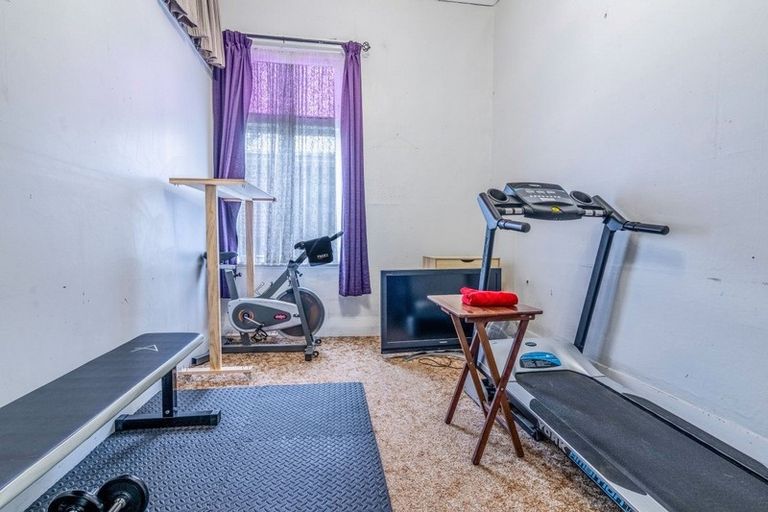 Photo of property in 24 Mitchell Street, Richmond, Invercargill, 9810