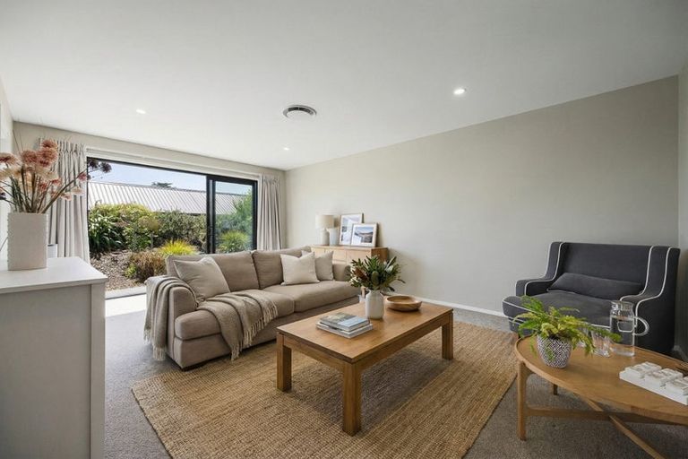 Photo of property in 9 Johnson Place, Stillwater, Silverdale, 0993