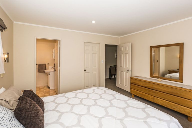 Photo of property in 168 Queen Street, Waiuku, 2123