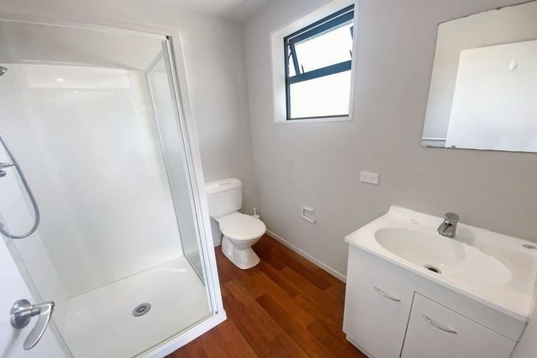 Photo of property in 100 Rattray Street, Riccarton, Christchurch, 8041