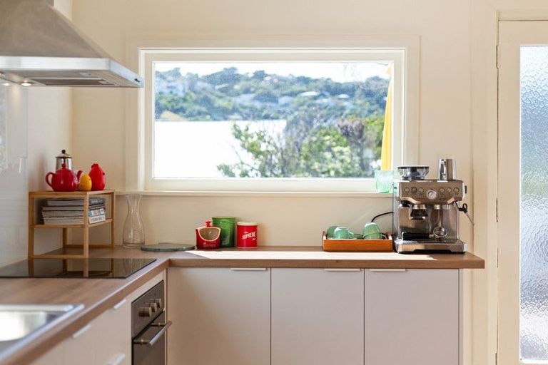 Photo of property in 81 Eden Street, Island Bay, Wellington, 6023