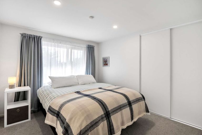 Photo of property in 4 Stonebridge Lane, Oxford, 7430