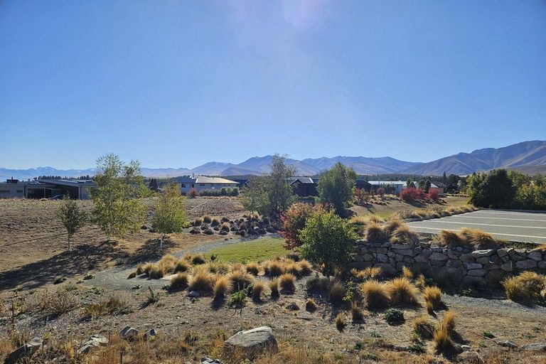 Photo of property in 18 Mistake Drive, Lake Tekapo, 7999