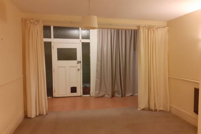 Photo of property in 36 Macdonald Crescent, Te Aro, Wellington, 6011