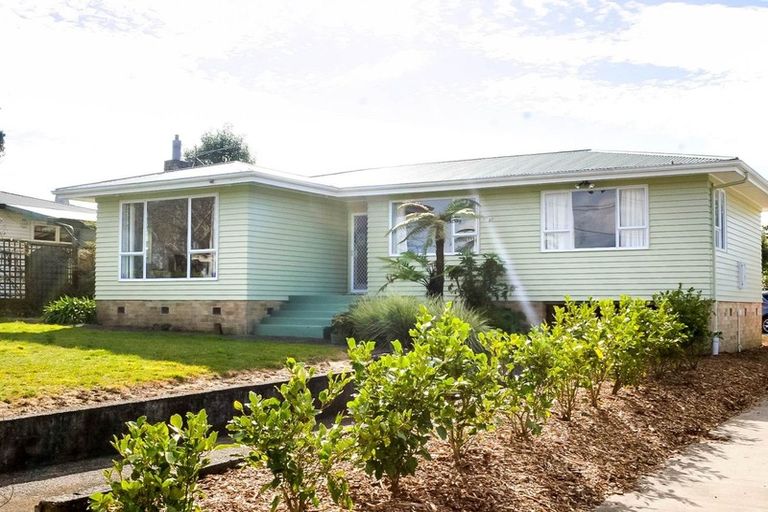 Photo of property in 6 Birdwood Road, Pukekohe, 2120
