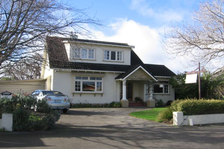 Photo of property in 51 Roy Street, Palmerston North, 4410