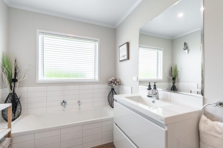 Photo of property in 1/3116 Cambridge Road, Rotoorangi, Cambridge, 3495