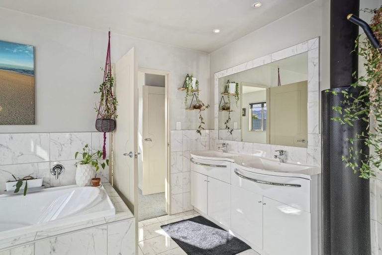 Photo of property in 4 Cherry Court, Wanaka, 9305