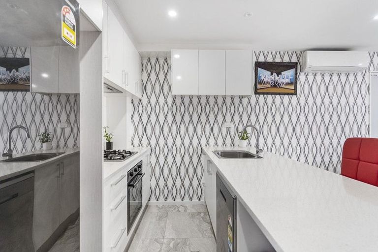 Photo of property in 54 Lime Hill Rise, Flat Bush, Auckland, 2019
