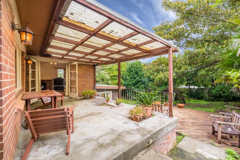 Photo of property in 60 Sylvan Crescent, Te Atatu South, Auckland, 0610