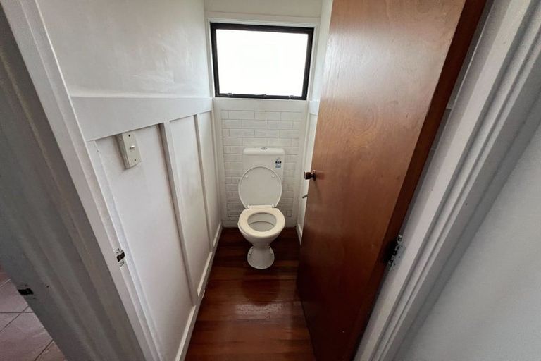 Photo of property in 8 Southview Place, Wattle Downs, Auckland, 2102