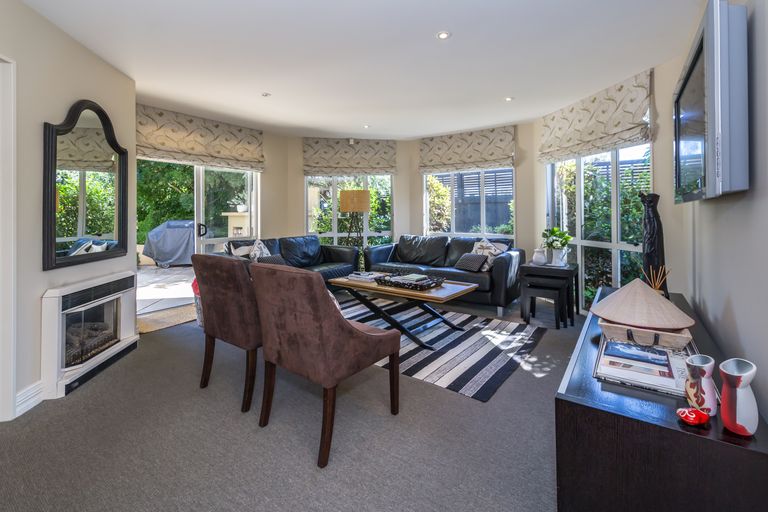 Photo of property in 6 Leabridge Mews, Harewood, Christchurch, 8051