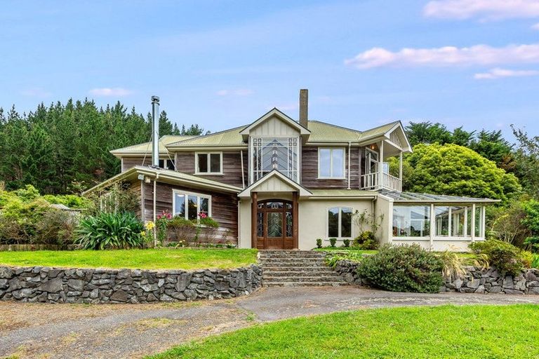 Photo of property in 65 Valley Road, Paraparaumu, 5032