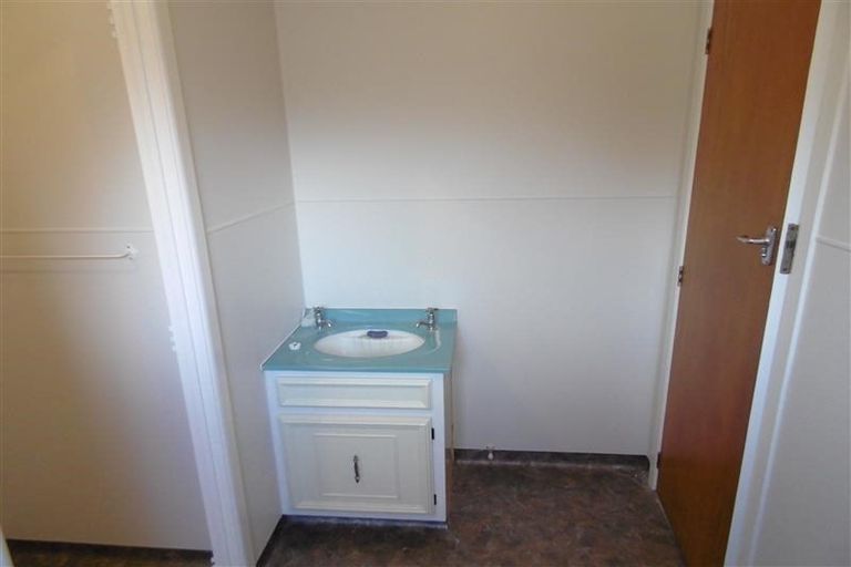 Photo of property in 10d Govett Avenue, Frankleigh Park, New Plymouth, 4310