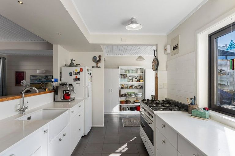 Photo of property in 97 Marine Parade, Paraparaumu Beach, Paraparaumu, 5032