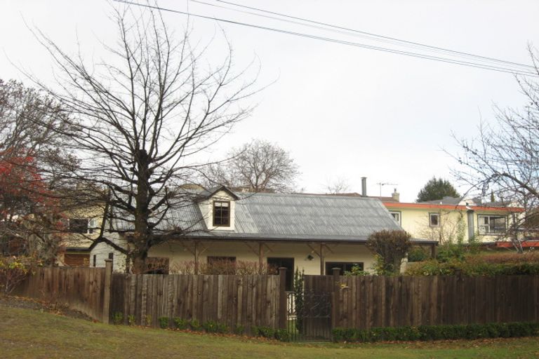 Photo of property in 30 Caernarvon Street, Arrowtown, 9302