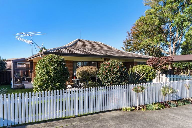 Photo of property in 4a Sunshine Place, Papakura, 2110