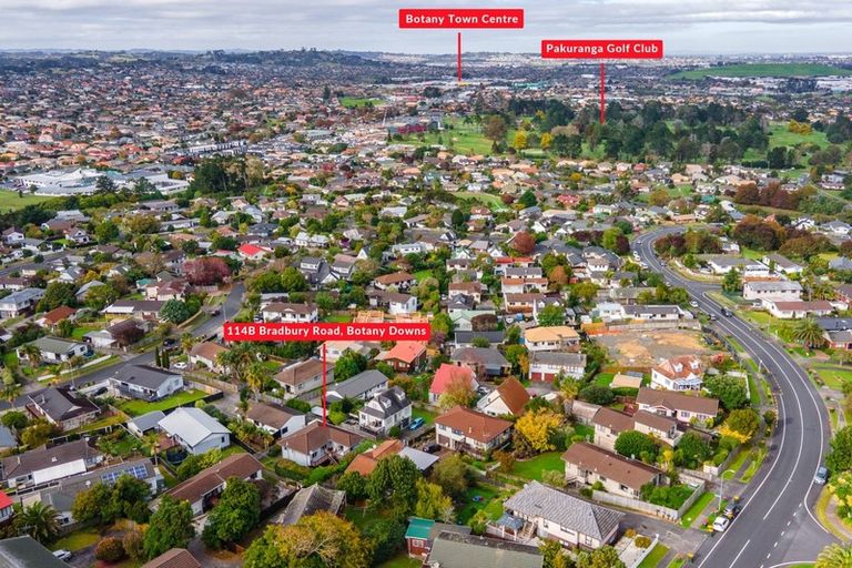 Photo of property in 2/114 Bradbury Road, Botany Downs, Auckland, 2010