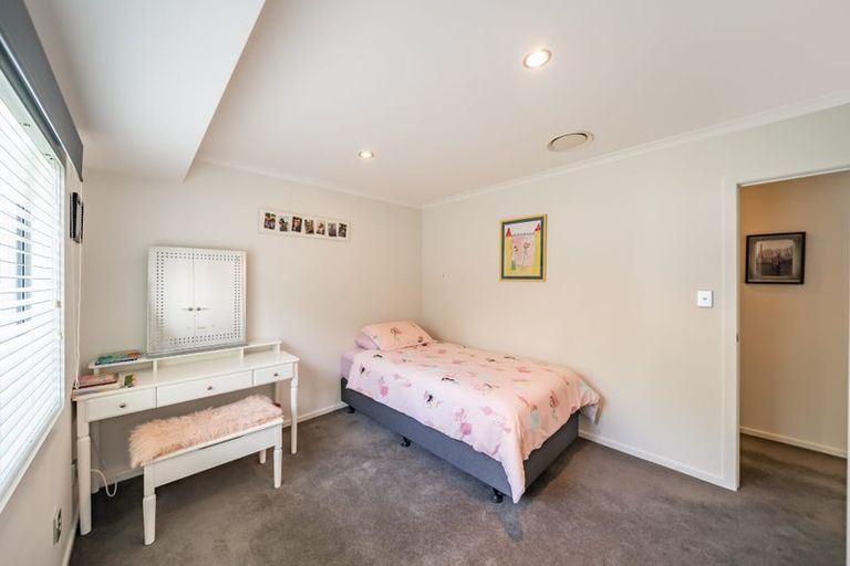 Photo of property in 140 Norana Road, Timberlea, Upper Hutt, 5018