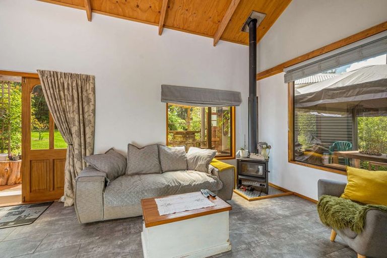 Photo of property in 89 Neudorf Road, Upper Moutere, 7175