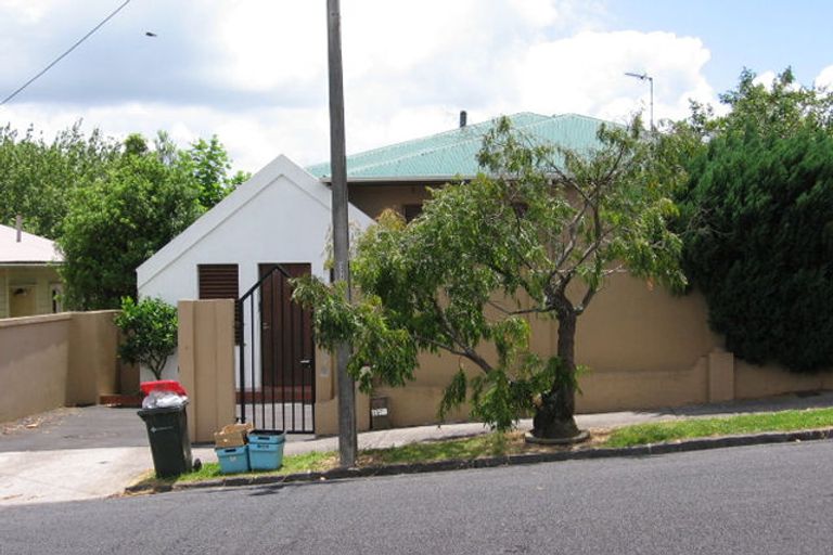 Photo of property in 11 Stanmore Road, Grey Lynn, Auckland, 1021