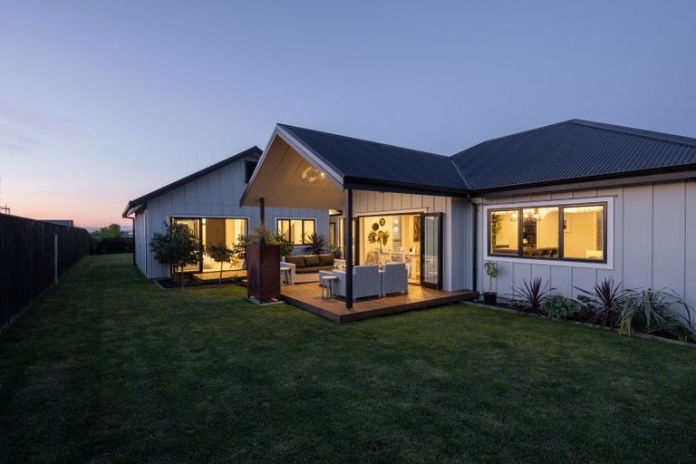 Photo of property in 23 Rich Rise, Havelock North, 4130
