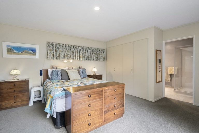 Photo of property in 35 Wood Leigh, Paraparaumu Beach, Paraparaumu, 5032