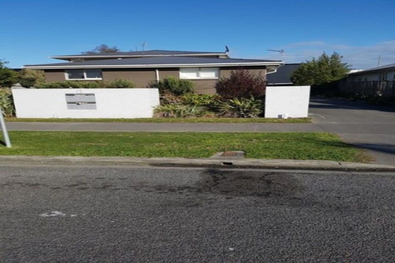 Photo of property in 6/13 Newnham Terrace, Upper Riccarton, Christchurch, 8041