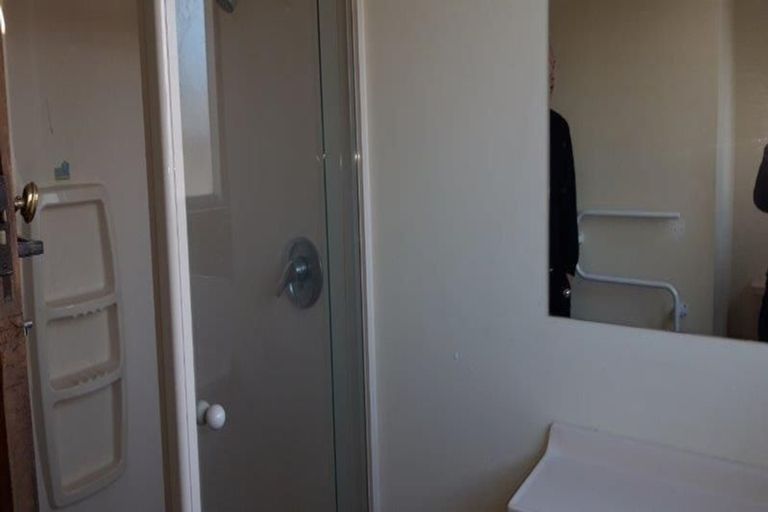 Photo of property in 27 Avonhead Road, Avonhead, Christchurch, 8042