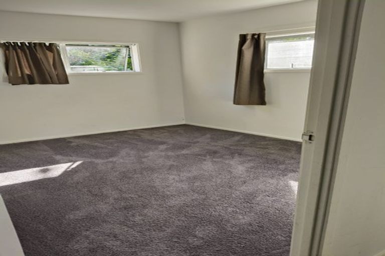Photo of property in 4 Geoffrey Road, Torbay, Auckland, 0630