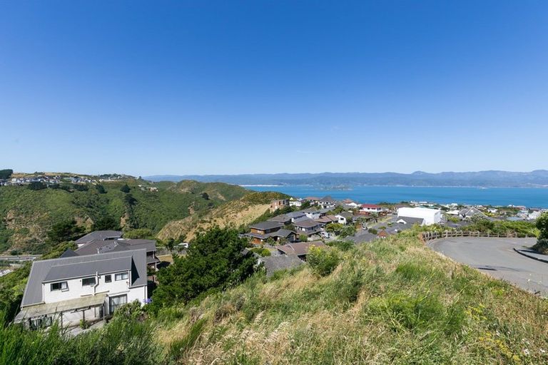 Photo of property in 6 Imran Terrace, Khandallah, Wellington, 6035