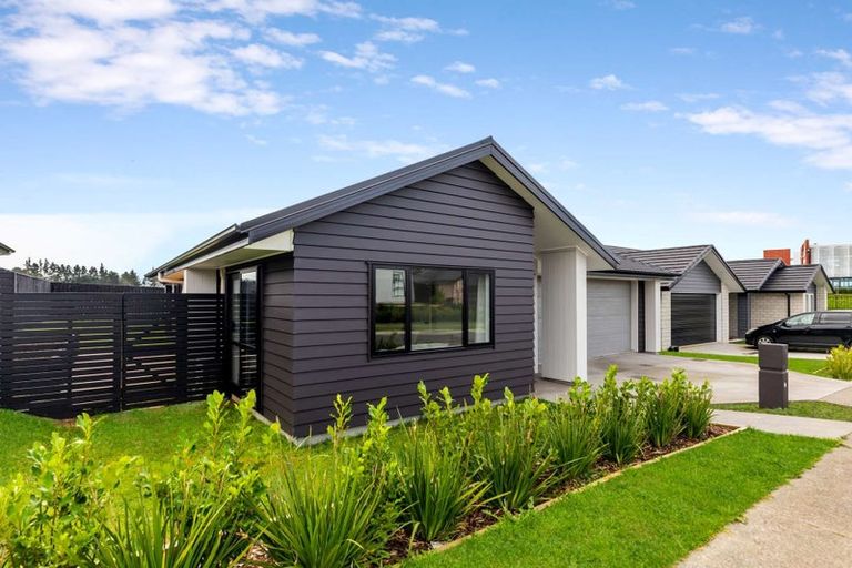 Photo of property in 3 Rosslands Avenue, Karaka, 2124