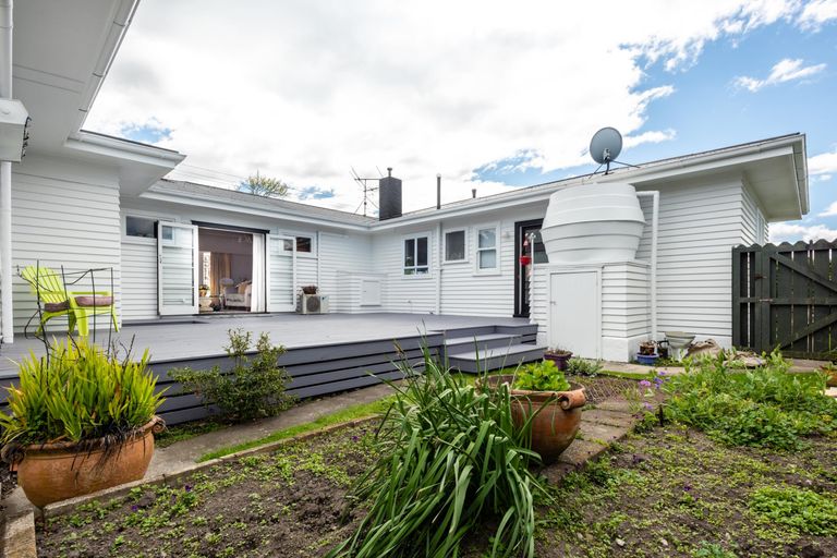 Photo of property in 77 Harris Street, Kaiti, Gisborne, 4010