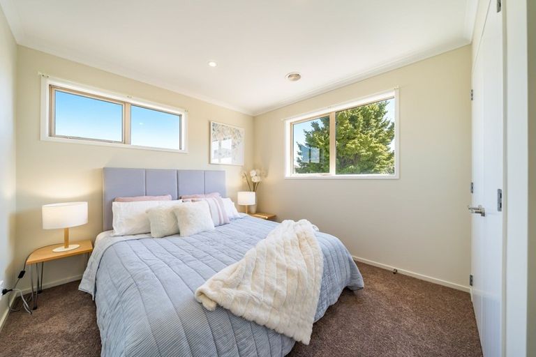 Photo of property in 5 Latimer Way, Petone, Lower Hutt, 5012