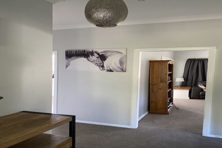 Photo of property in 112 Upper Fitzherbert Road, Wainuiomata, 5373