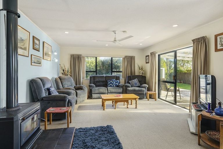 Photo of property in 79 Elizabeth Street, Waikanae, 5036