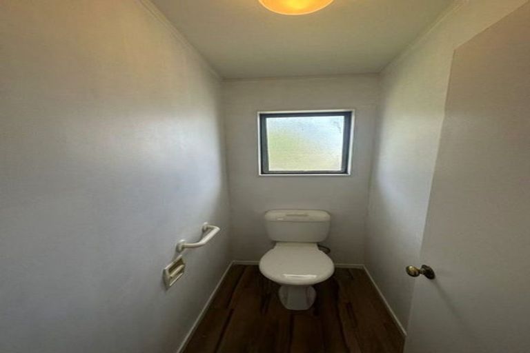 Photo of property in 3/21 College Road, Northcote, Auckland, 0627