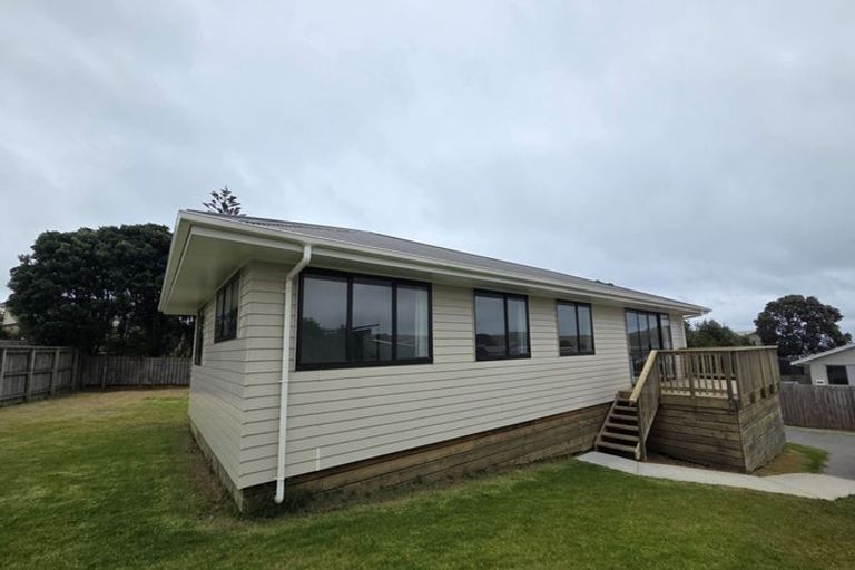 Photo of property in 21 Sunset Drive, Baylys Beach, Dargaville, 0377
