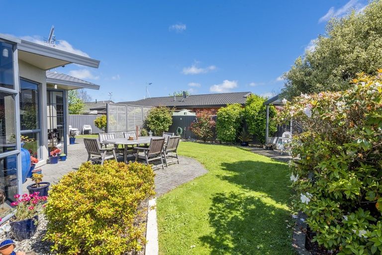 Photo of property in 17 Avon Street, Levin, 5510