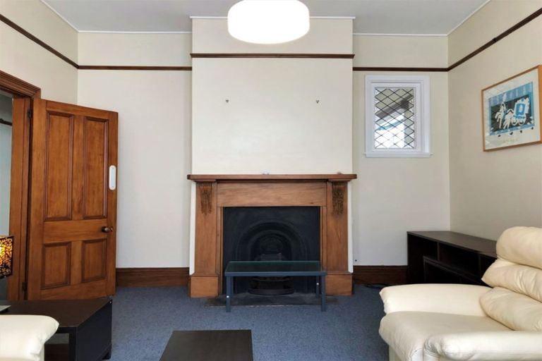 Photo of property in 1 Mckenzie Terrace, Te Aro, Wellington, 6011