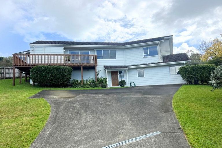 Photo of property in 25 Peterhouse Place, West Harbour, Auckland, 0618