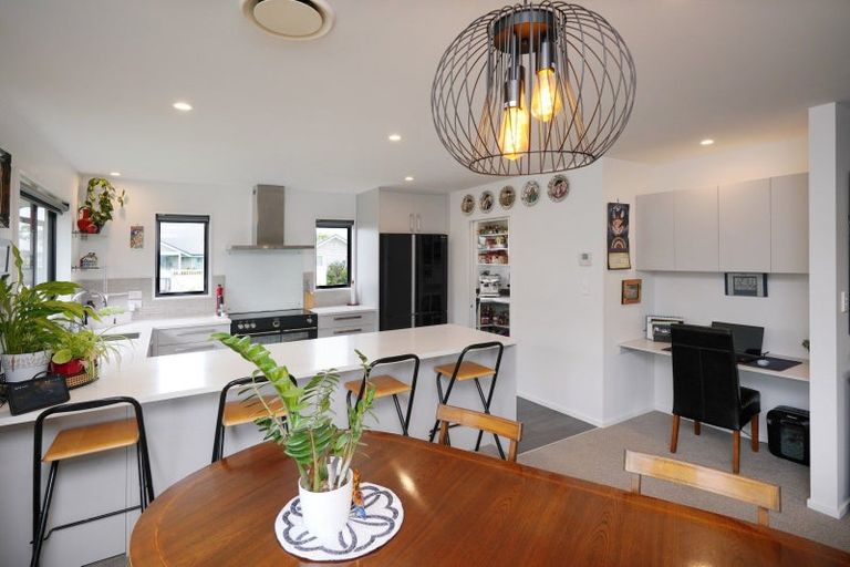 Photo of property in 11 Brantholme Place, Rangiora, 7400