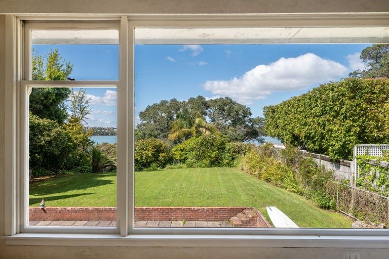 Photo of property in 51 Norwood Road, Bayswater, Auckland, 0622