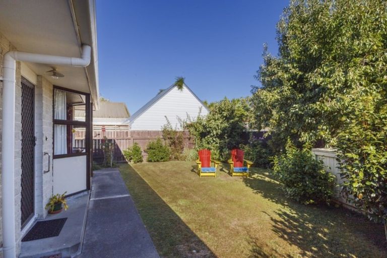 Photo of property in 74d Albert Street, Palmerston North, 4414