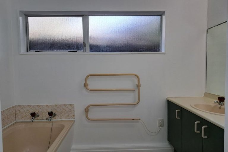 Photo of property in 3/77 Kairimu Street, Stokes Valley, Lower Hutt, 5019