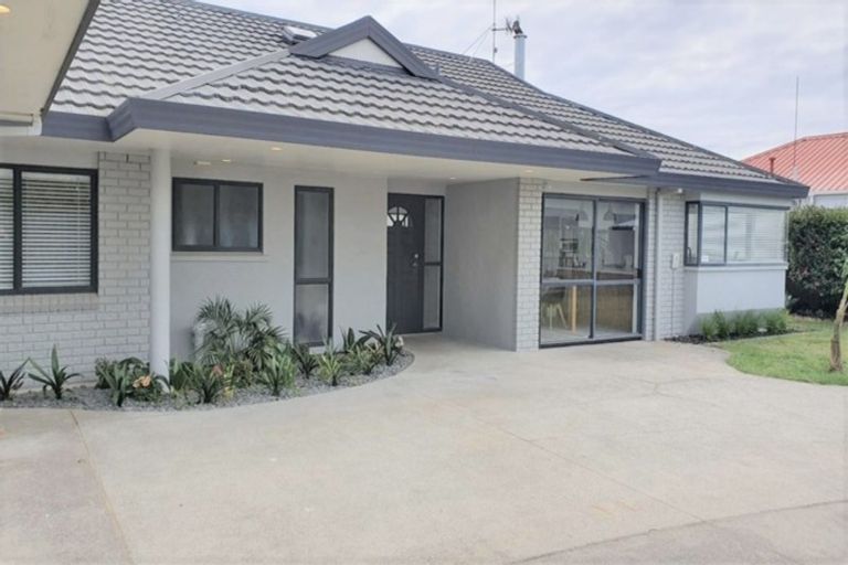 Photo of property in 52 Lotus Avenue, Mount Maunganui, 3116