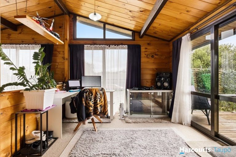 Photo of property in 6 Newberry Place, Richmond Heights, Taupo, 3330